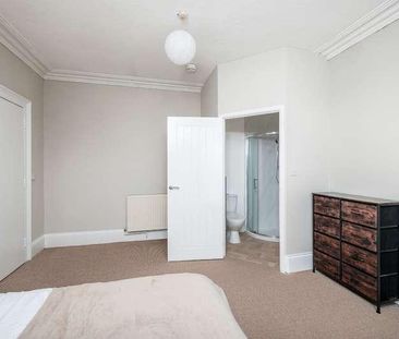 Cheltenham Place, Mutley, Plymouth, PL4 - Photo 1