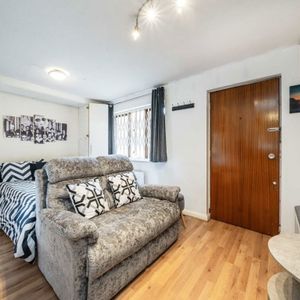 Wilkinson Way, W4 5XL, London - Photo 2