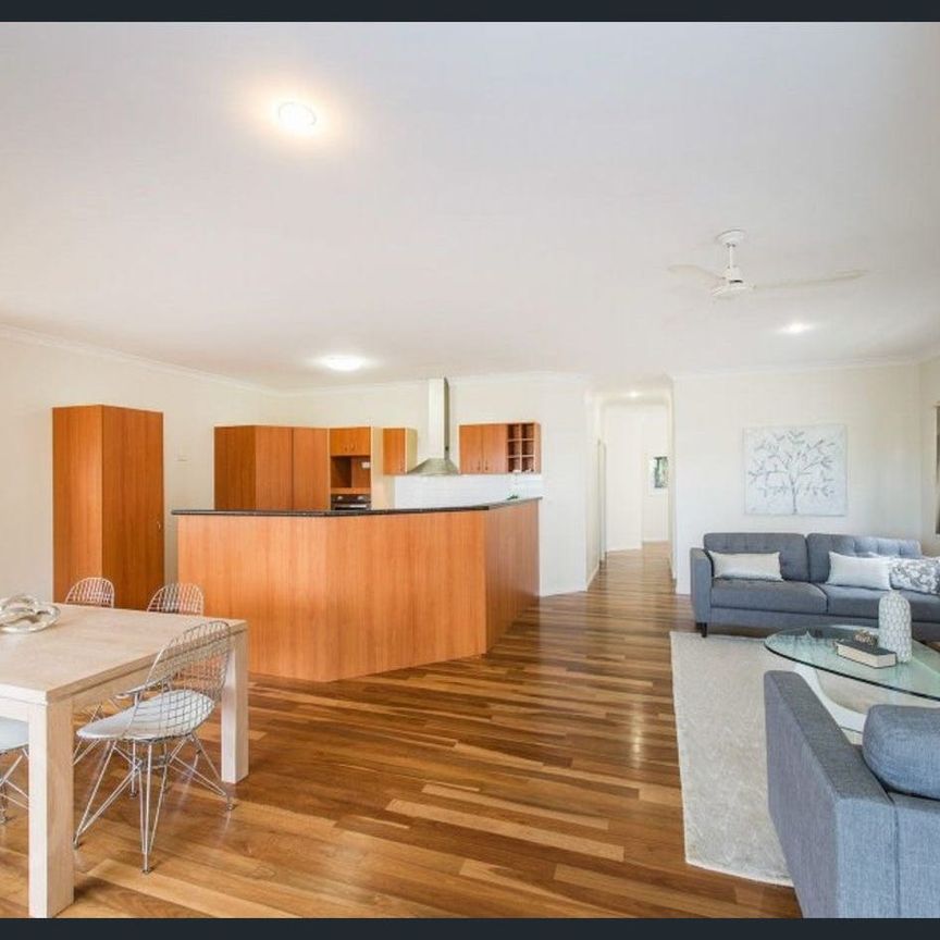 Stunning Home - Photo 1