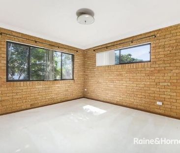 Charming 3-Bedroom Home in Port Macquarie - Photo 3