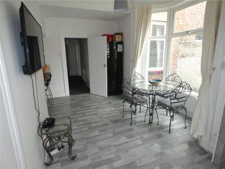 5 bedroom terraced house to rent - Photo 2