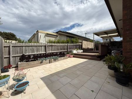 Modern & Convenient! - Photo 3