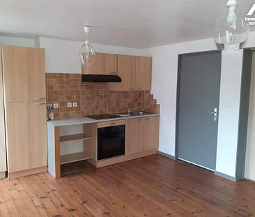 Un appartement au 1er étage dans le centre du bourg - Photo 1