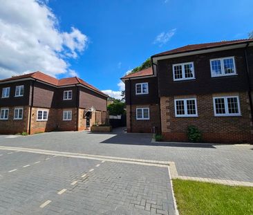 Wood Road , Hindhead - 4 bedrooms Property for lettings - Seymours - Photo 5