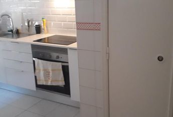 Quarto para arrendar a pessoa genero feminino em Alges
