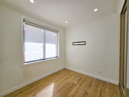 Stylish Family Living in a Peaceful Location - Photo 4