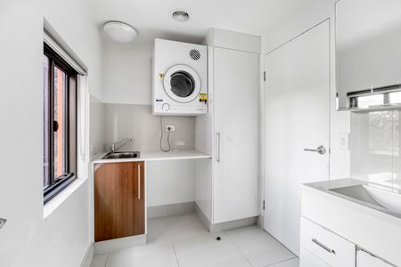 1/171 Scarborough Street, Southport QLD 4215 - Apartment For Rent - $660 | Domain - Photo 4