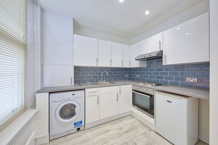 1 Bed Flat, Earls Court Road, SW5 - Photo 4