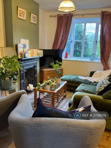 3 bedroom semi-detached house to rent - Photo 4