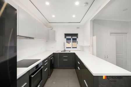 Modern Family Home with Outdoor Entertaining - Photo 3