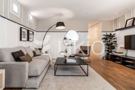 Apartamento de alquiler en Calle de Velarde, Universidad - Malasaña - Photo 2