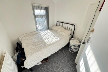 4 bedroom house to rent - Photo 3