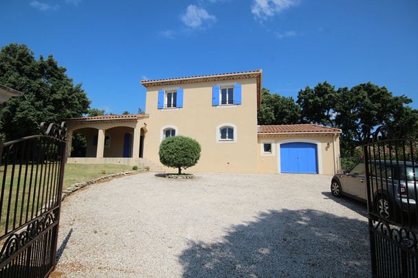 MAISON RECENTE VILLENEUVE LES AVIGNON - 5 pièce(s) - 150 m2, - Photo 1