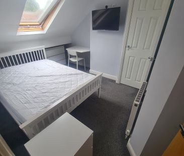 3 Bed - 19a Winston Gardens, Headingley, Leeds - LS6 3LA - Student - Photo 1