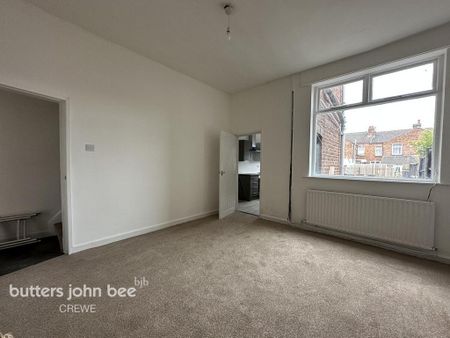 3 bedroom terraced house to rent - Photo 2