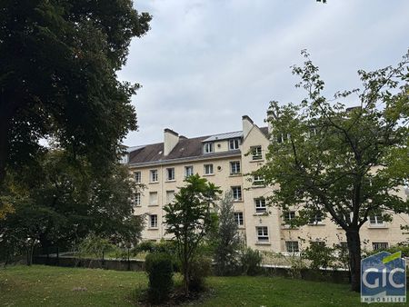 Location Appartement 5 pièces 93m² - Photo 2