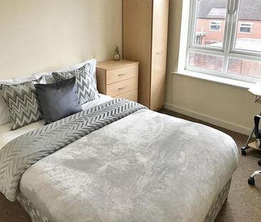 1 bedroom in a flat share to rent - Photo 6