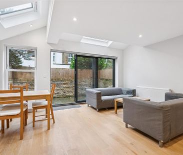 3 bedroom flat to rent - Photo 5