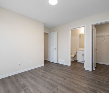 Alberta, 15123 25 Street NW, T5Y2C1, Edmonton - Photo 2