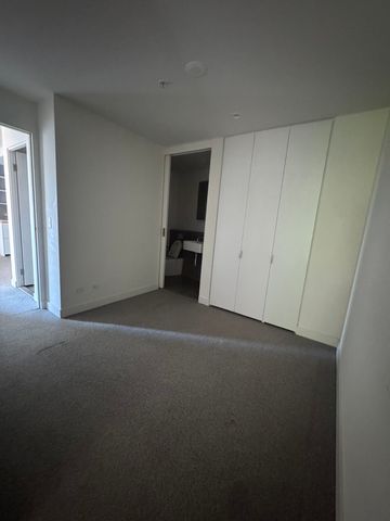 Modern Living with Style & Convenience in Carlton! - Photo 3