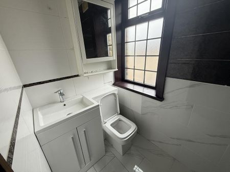 5 bedroom terraced house to rent - Photo 2