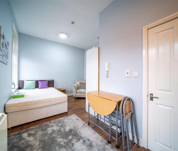 Studio to rent - Photo 2