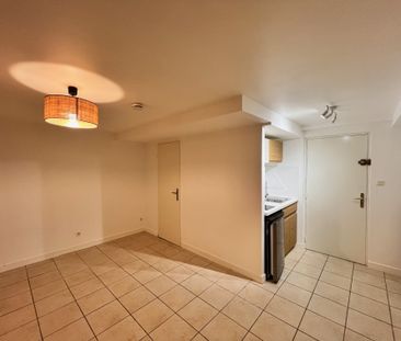 Location Appartement 1 pièce 25m² ST MARTIN D HERES 38400 - Photo 1