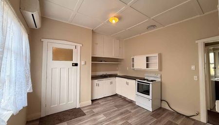 Short Stroll to Town - Photo 5