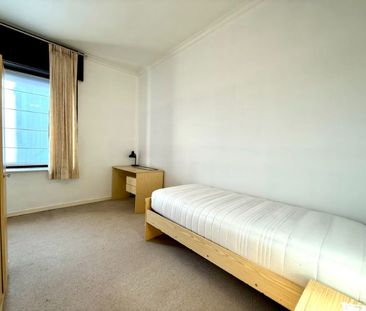 Ruime woning met 3 slaapkamers en dubbele garage - Photo 6