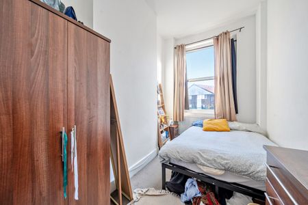 Brixton Road, London, SW9 - Photo 5