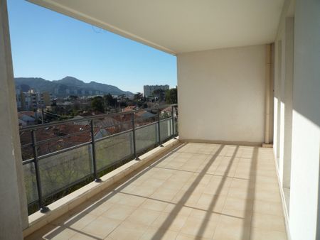 Appartement 3 pièces 67m2 MARSEILLE 9EME 1 199 euros - Photo 2