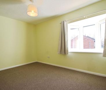 2 bedroom end of terrace house to rent - Photo 5