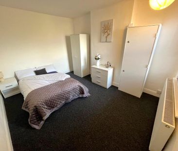1 bedroom in a house share to rent - Photo 4