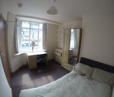 6 Bed Semi-Detached House, Beeston Road, NG7 - Photo 3