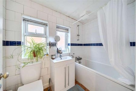 Ridgehurst Avenue, Watford, Hertfordshire, WD25 - Photo 2