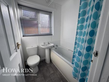 2 bedroom flat to rent - Photo 5