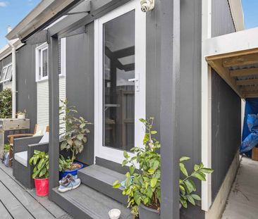 Modern 1-Bedroom Standalone Home - Prime New Brighton Location - Photo 5