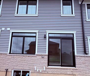 For Lease - 8 Elite Crescent, Haldimand, Ontario - Photo 2