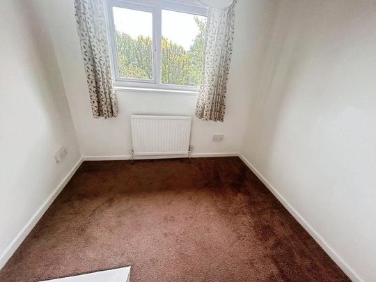 3 bedroom end of terrace house to rent - Photo 1