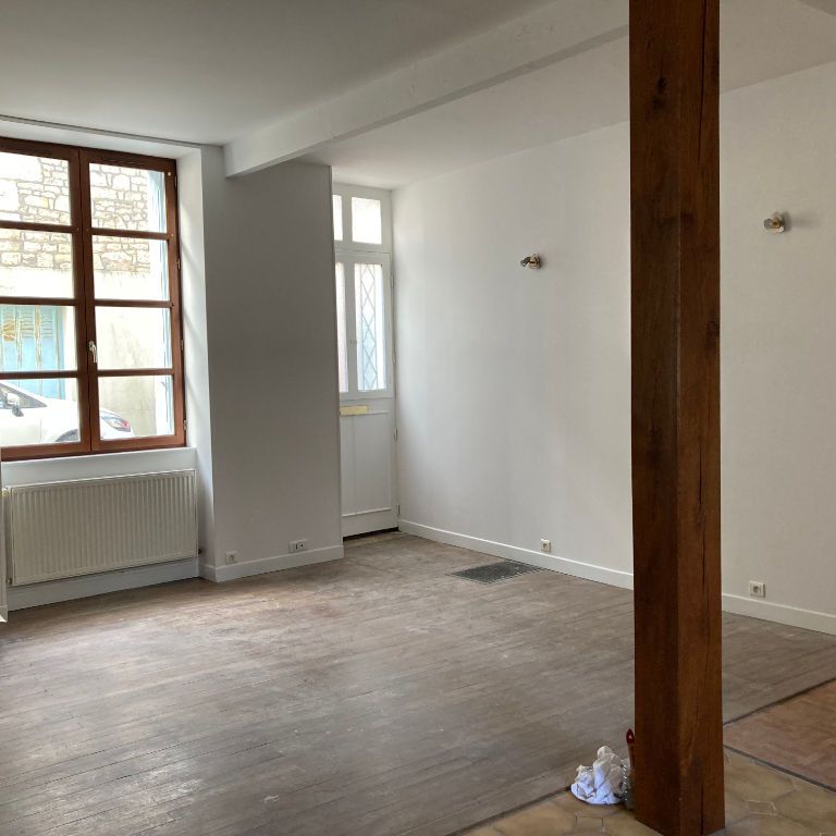Location maison 3 pièces, 70.00m², Fontenay-le-Comte - Photo 1
