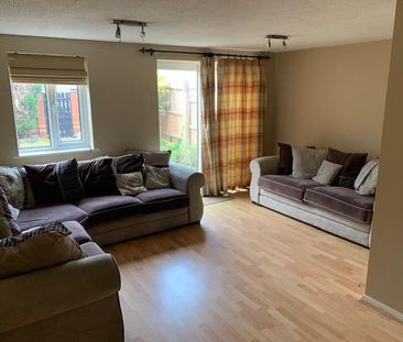 3 bedroom semi-detached house to rent - Photo 4