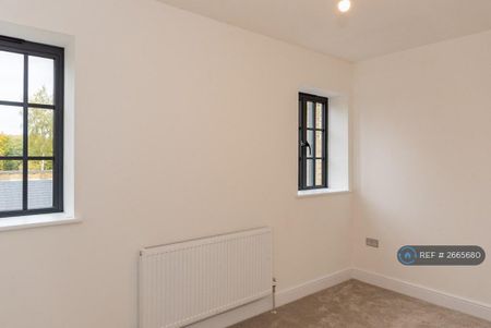 3 bedroom detached house to rent - Photo 2