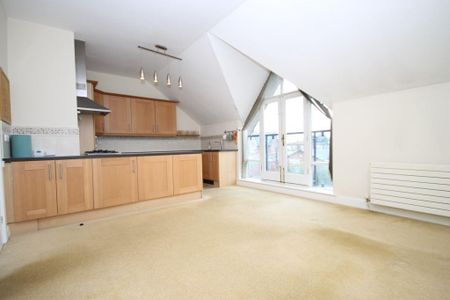 2 bedroom apartment to rent - Photo 4