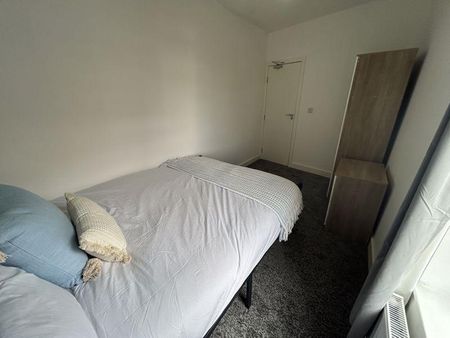 1 bedroom in a house share to rent - Photo 5