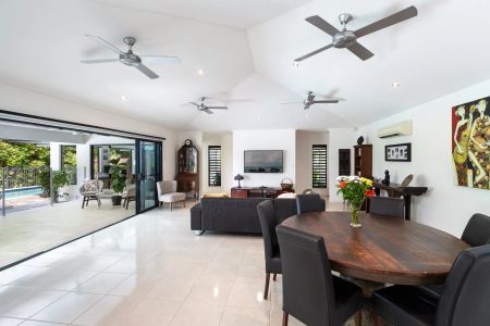 Private resort-style living in a serene setting. - Photo 3