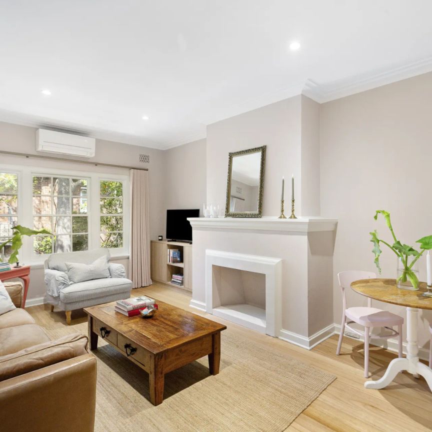 Furnished Toorak Sanctuary in Exclusive Boutique Block - Photo 1