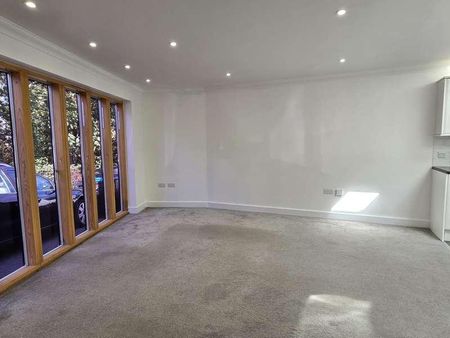 Onyx House, Vale Square, Ramsgate, CT11 - Photo 2