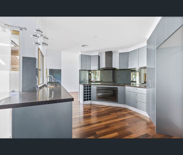 8 Kenmore Cl, Hoppers Crossing, Vic 3029 - Photo 3