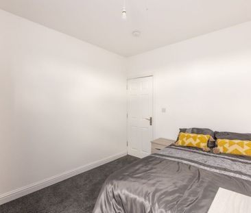 39 Park Road, Rugby - Photo 4