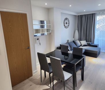 1 Bed Flat, Heron Place, E16 - Photo 3